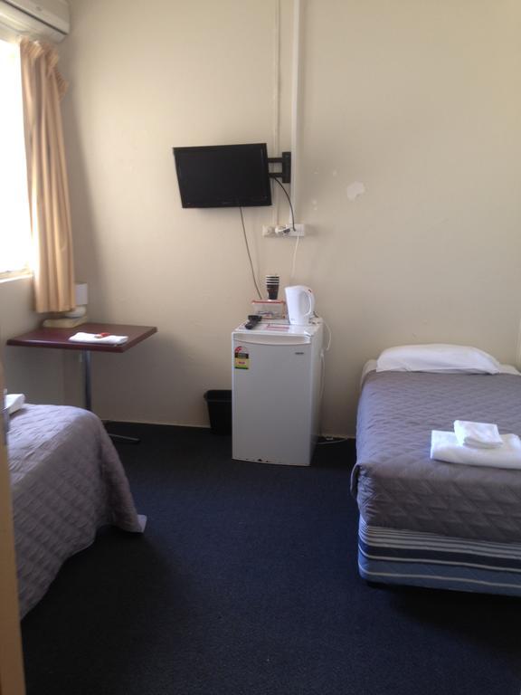 Hotel Mackay Room photo